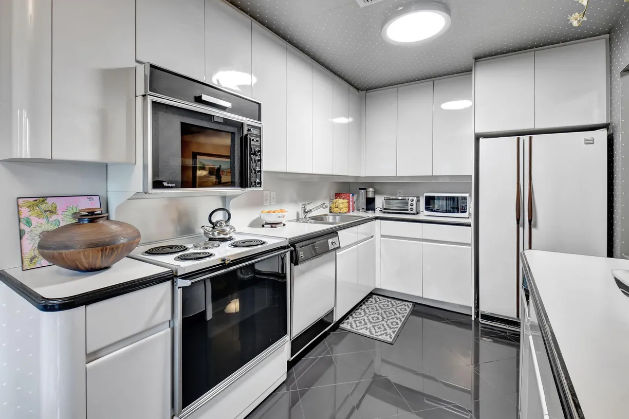 South Florida Real Estate | View 16 Stratford Drive, C | Listing
