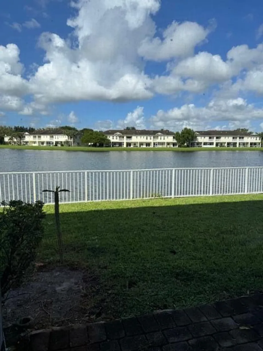South Florida Real Estate | View 4114 Emerald Vista | Listing