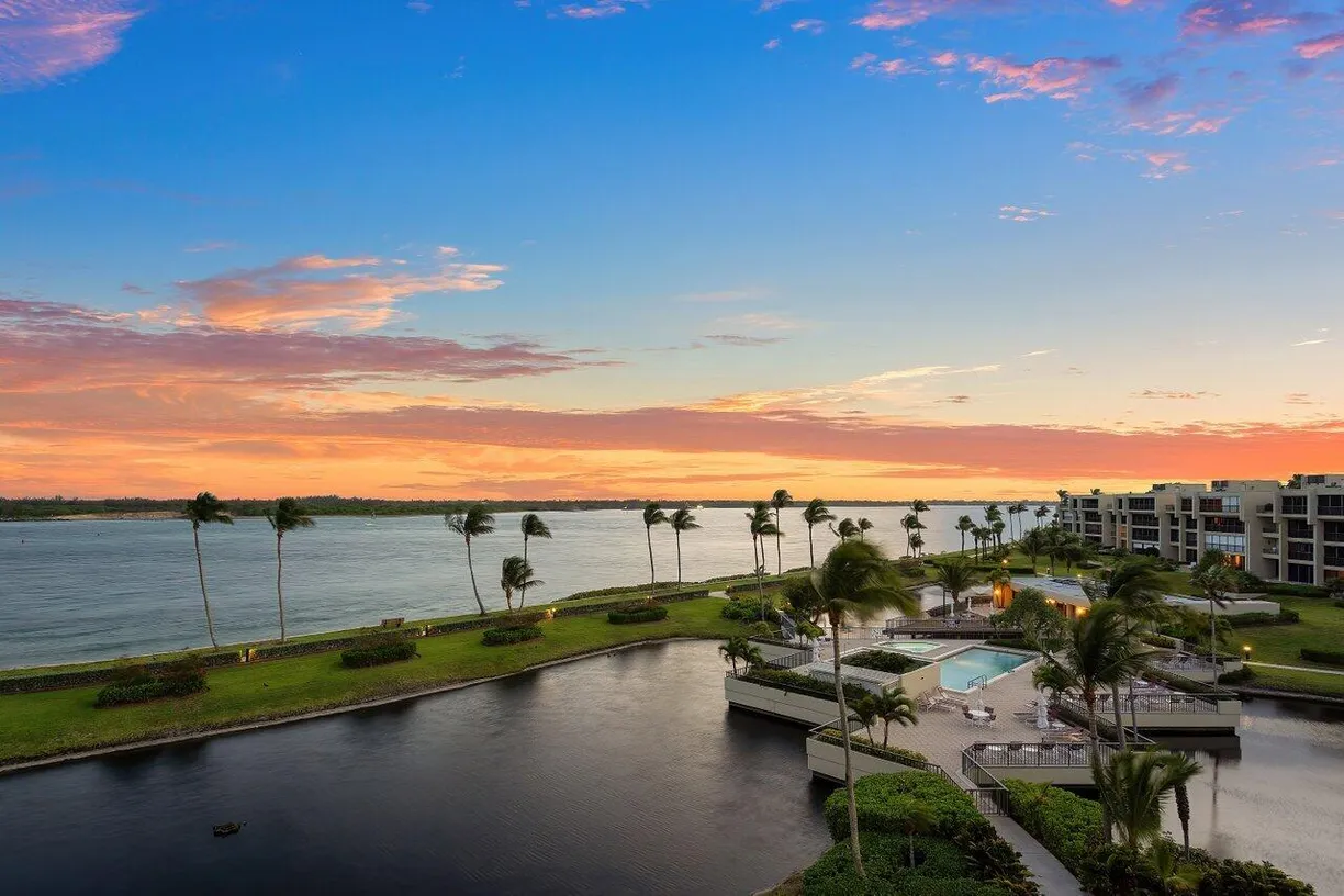 South Florida Real Estate | View 2816 SE Dune Drive, 2110 | 2 Beds, 3 Baths