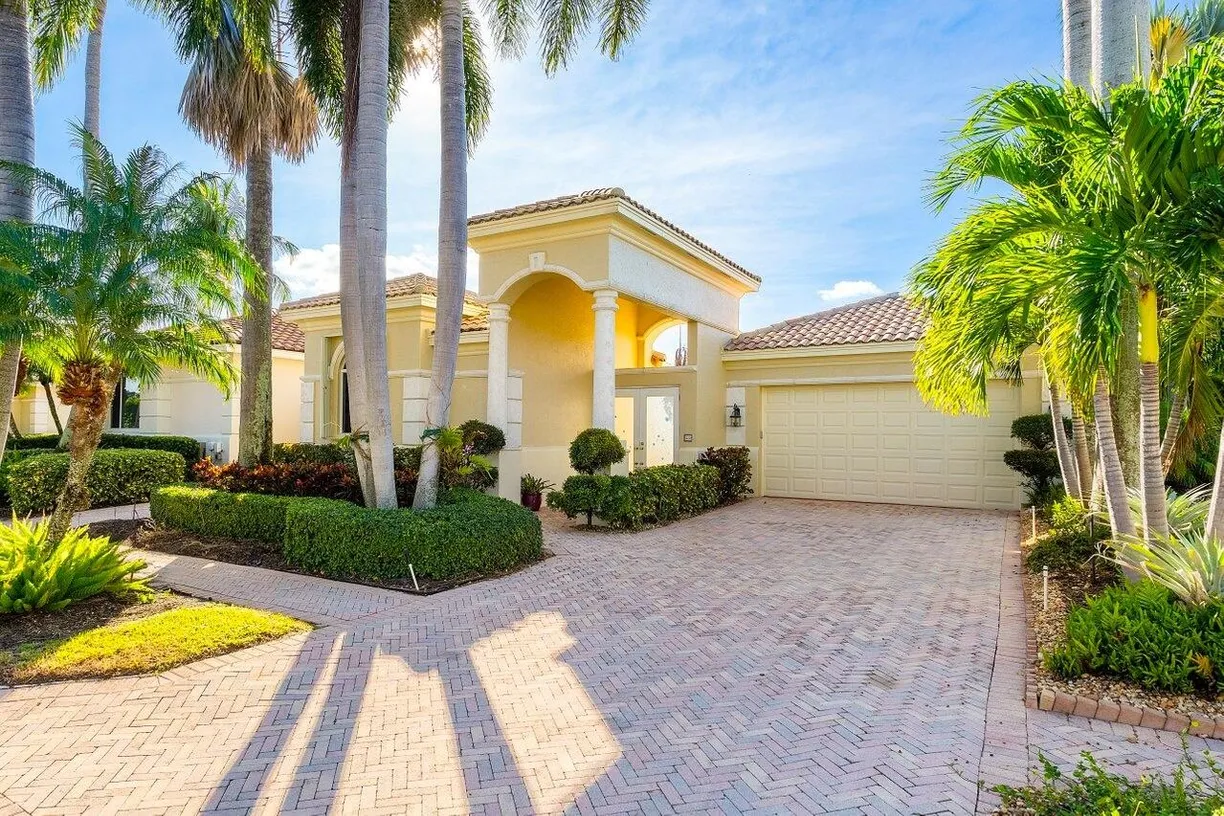 South Florida Real Estate | View 23 Island Drive | Listing
