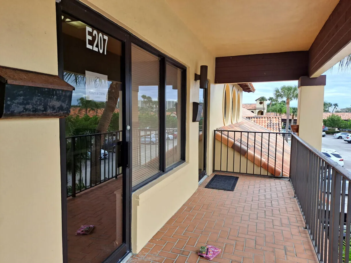 South Florida Real Estate | View 725 N Highway A1a, E207