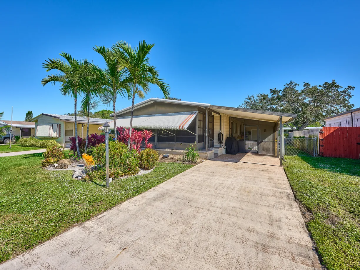 South Florida Real Estate | View 8001 SE Shenandoah Drive | Listing