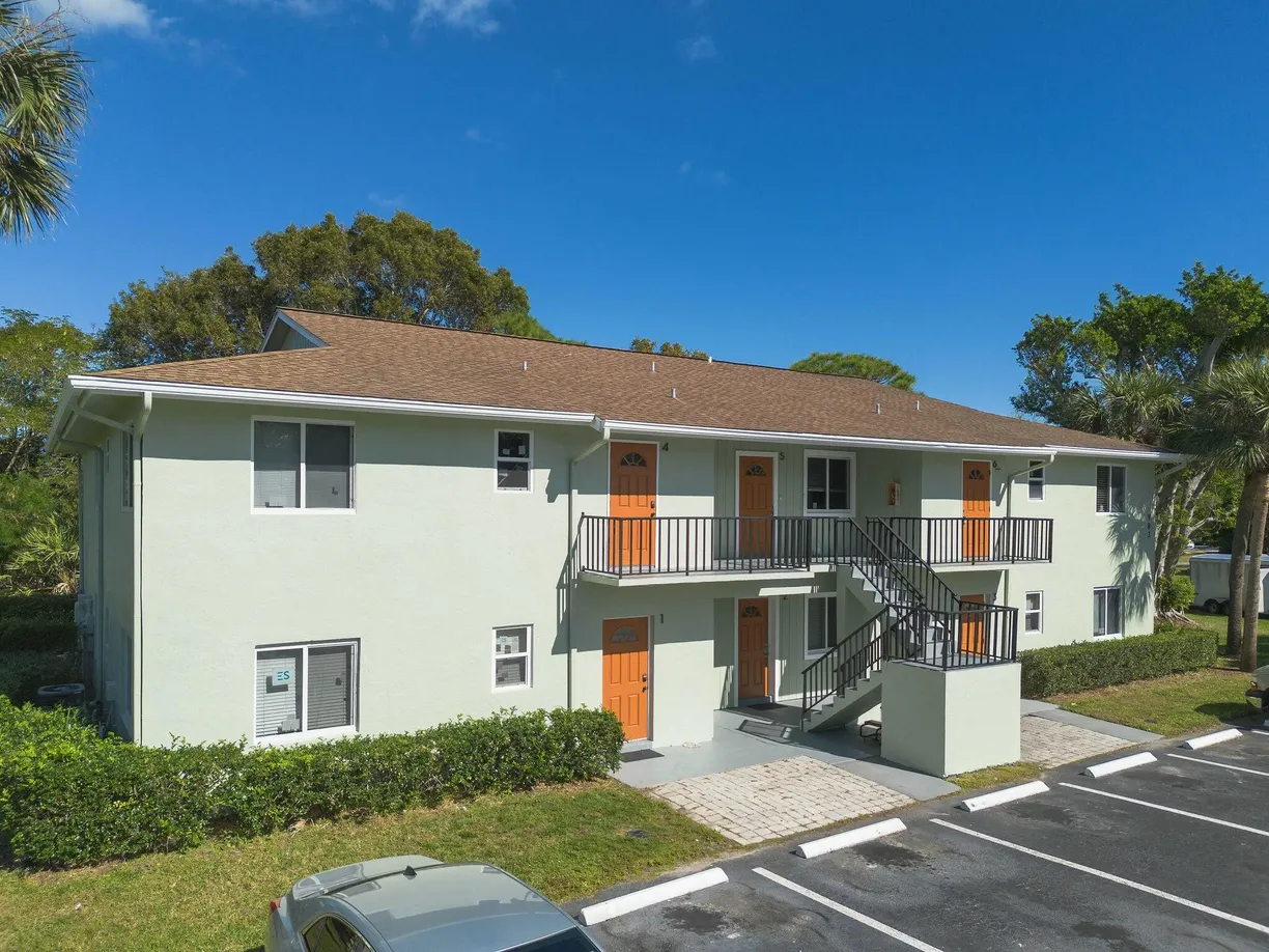South Florida Real Estate | View 983 NW Spruce Ridge Drive, 6 | 2 Beds, 2 Baths