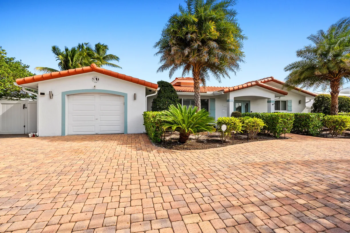 South Florida Real Estate | View 1008 NE 26th Avenue | Listing