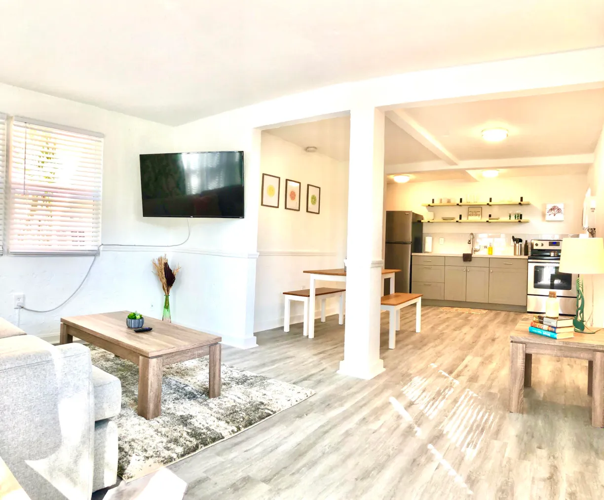South Florida Real Estate | View 226 S Palmway, 1 | Listing