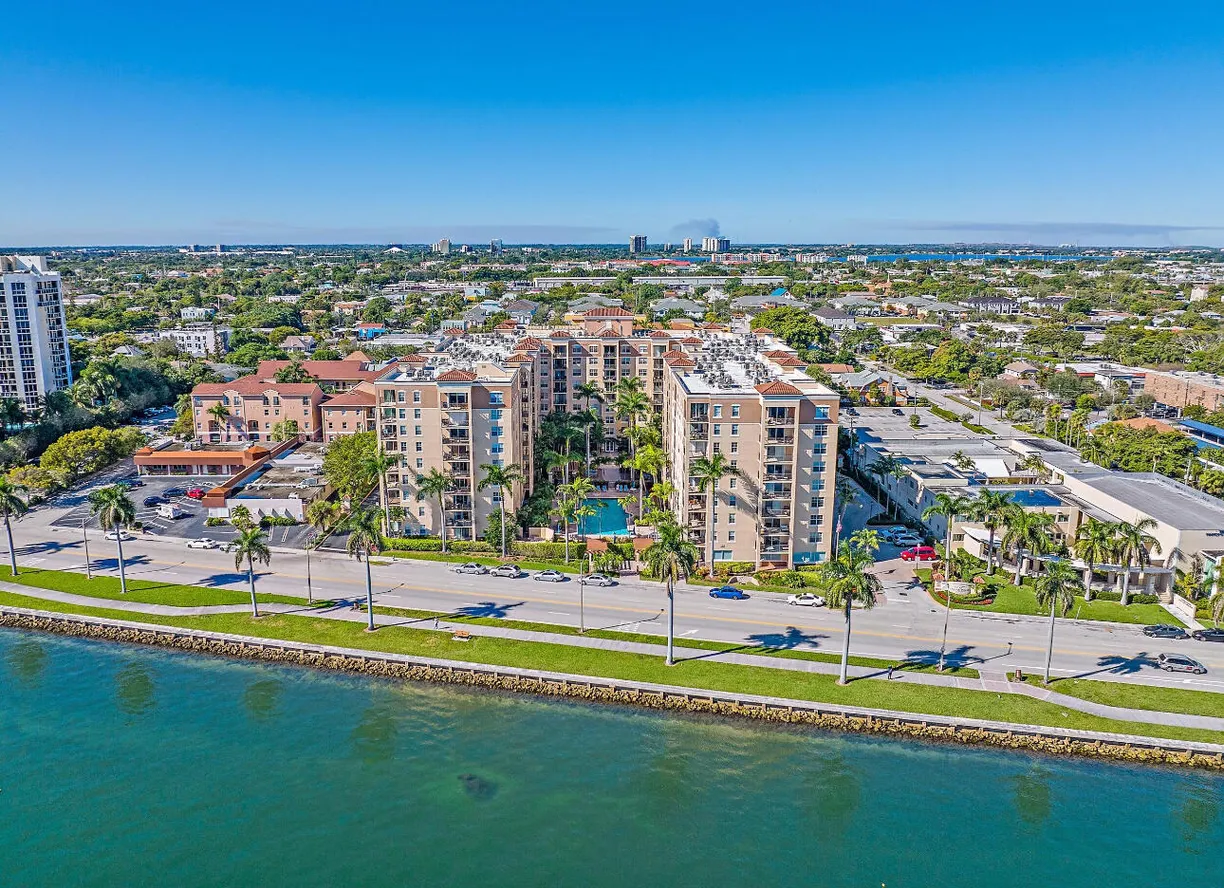 South Florida Real Estate | View 1801 N Flagler Drive, 930 | 2 Beds, 2 Baths