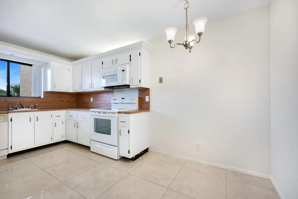 South Florida Real Estate | View 7770 Tahiti Lane, 405 | Listing