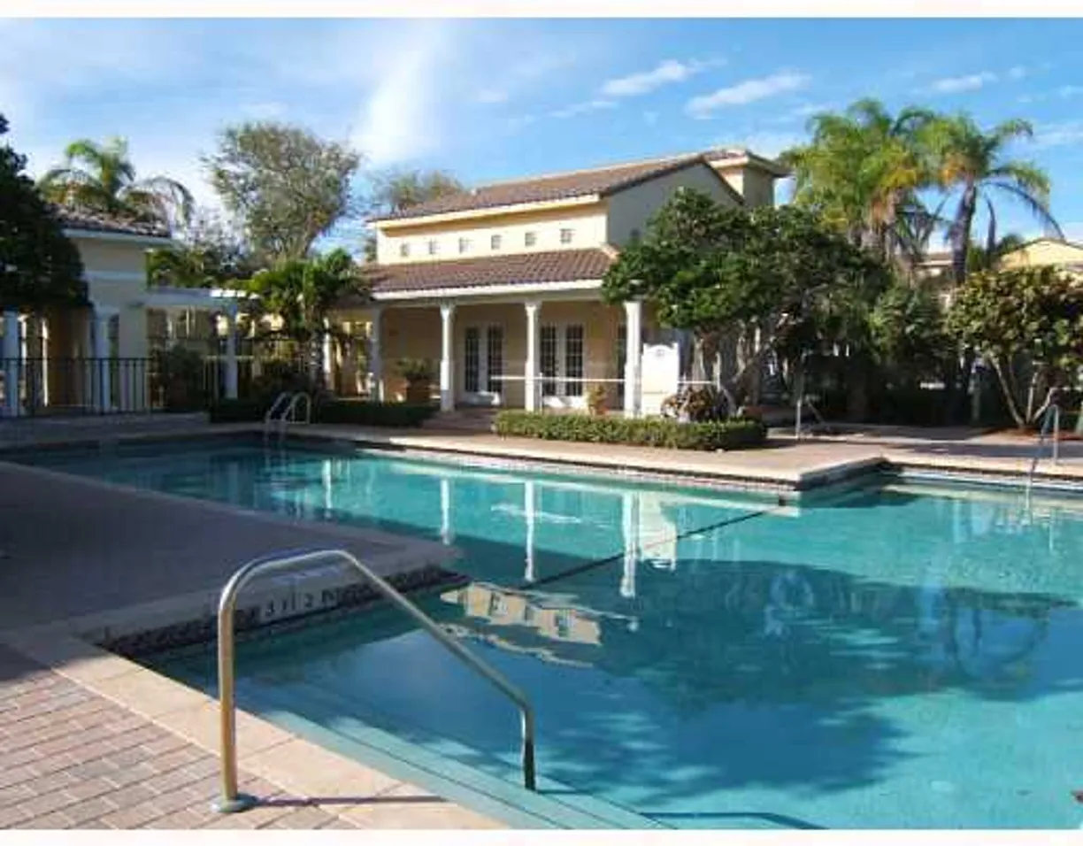 South Florida Real Estate | View 1015 Lake Shore 202 Drive, 202 | 2 Beds, 2 Baths