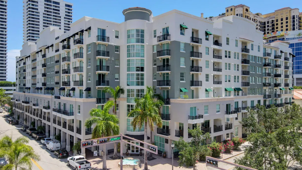 South Florida Real Estate | View 600 S Dixie Highway, 852 | 1 Bed, 1 Bath