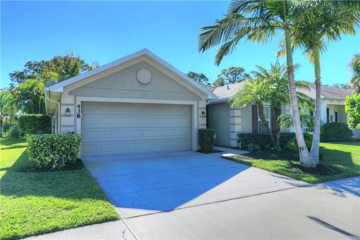 South Florida Real Estate | View 438 Briarcliff Circle | Listing