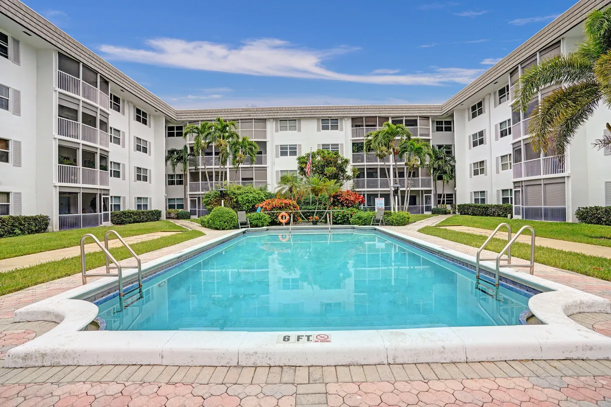 South Florida Real Estate | View 800 E Camino Real, 1010 | 2 Beds, 2 Baths