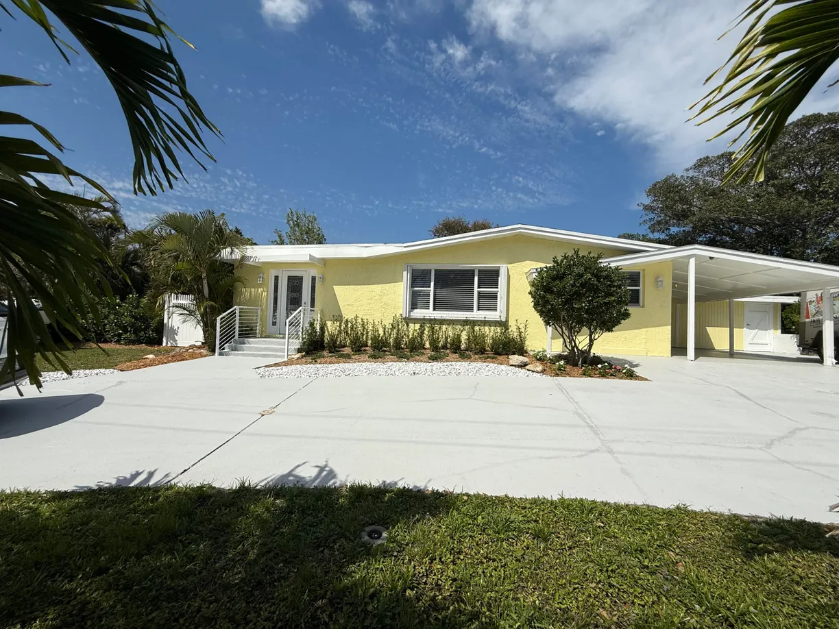 South Florida Real Estate | View 4229 SE Palmetto Street | Listing