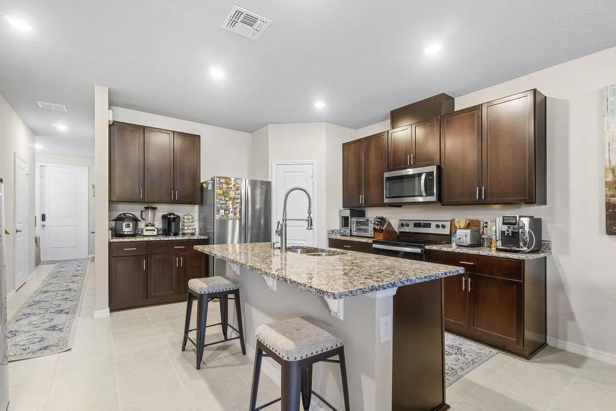 South Florida Real Estate | View 4062 Hot Springs Avenue | Listing