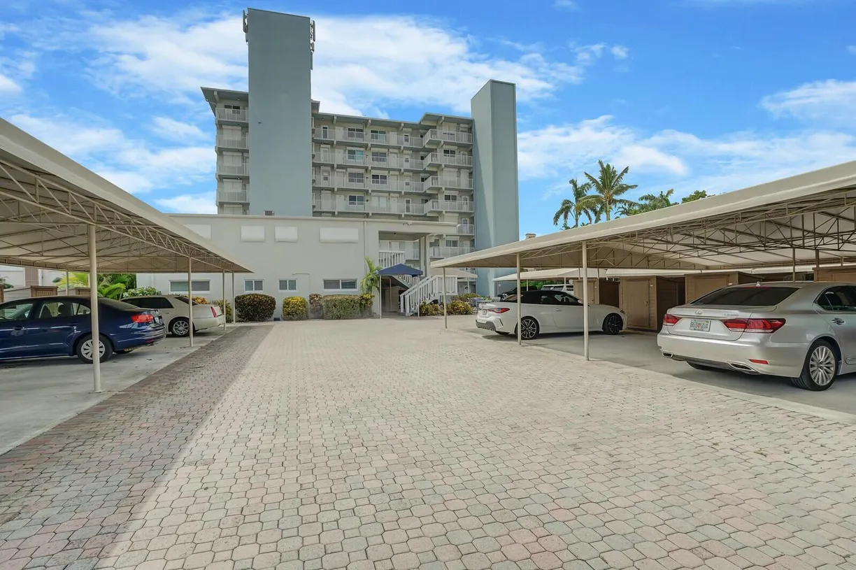 South Florida Real Estate | View 629 SE 19th Avenue, 504 | Listing