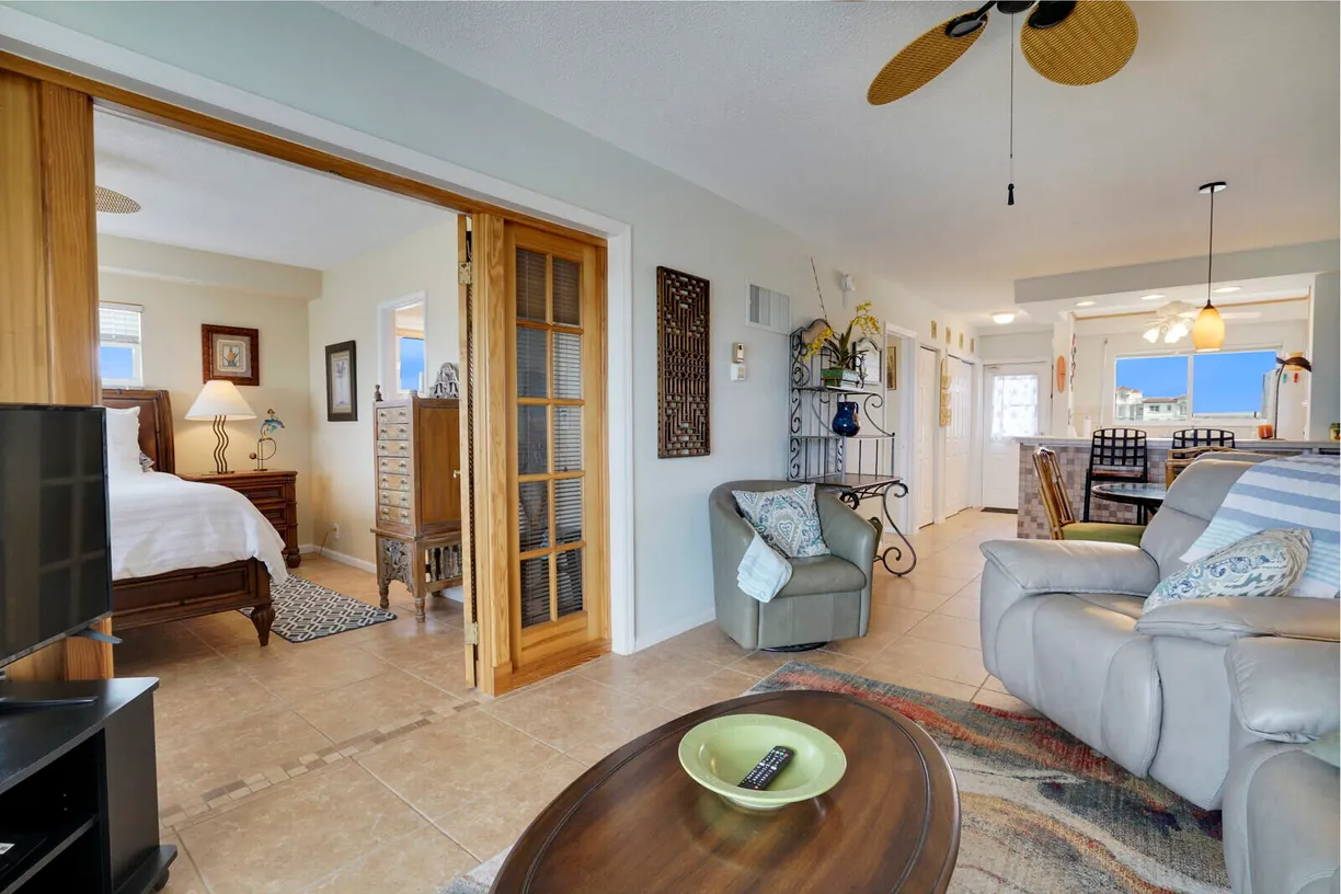 South Florida Real Estate | View 629 SE 19th Avenue, 504 | Listing