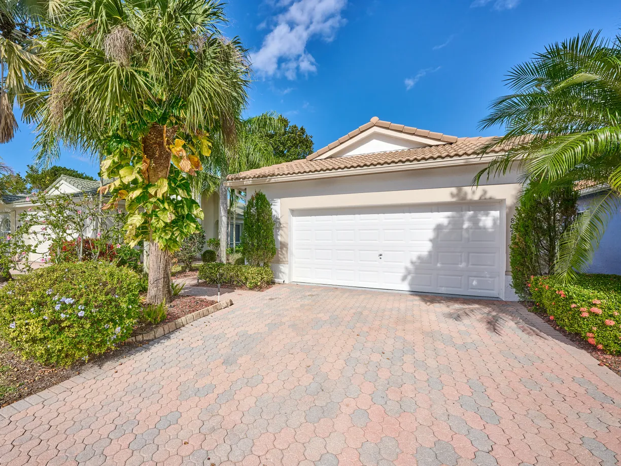 South Florida Real Estate | View 8071 Brindisi Lane | 3 Beds, 2 Baths