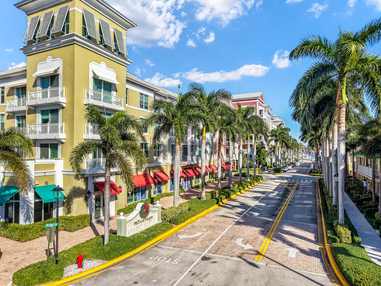 South Florida Real Estate | View 804 E Windward Way, 409 | 3 Beds, 2 Baths