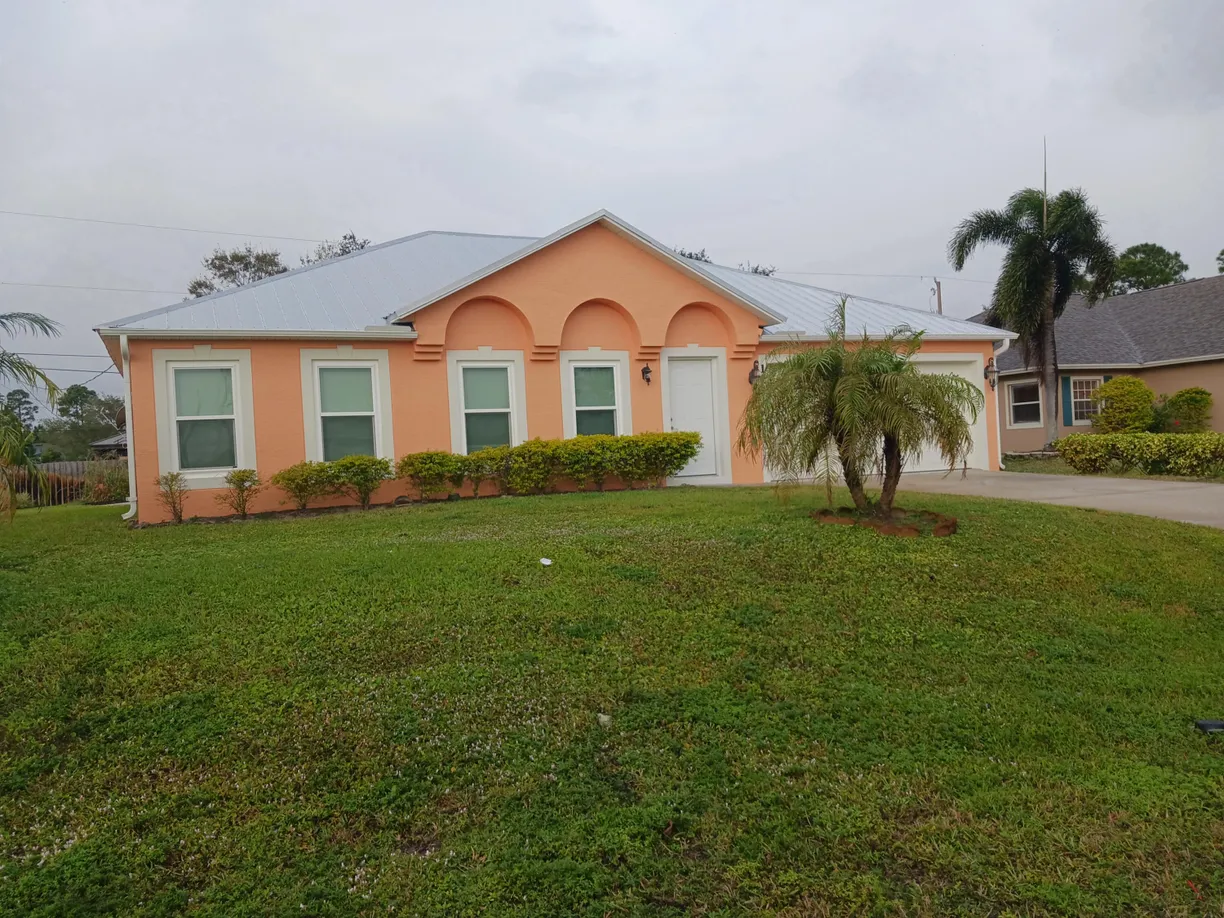 South Florida Real Estate | View 124 SW Sea Lion Road | 3 Beds, 1 Bath