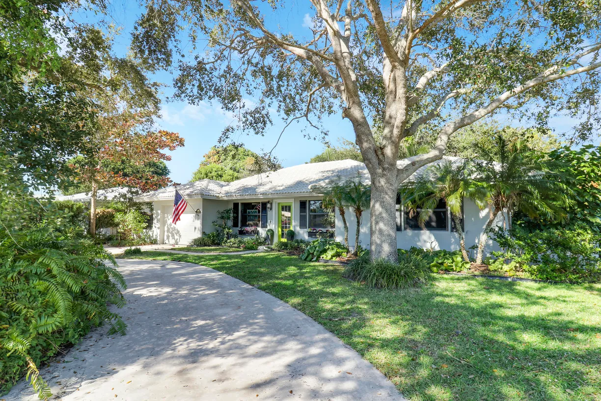 South Florida Real Estate | View 9871 SE Little Club Way | Listing