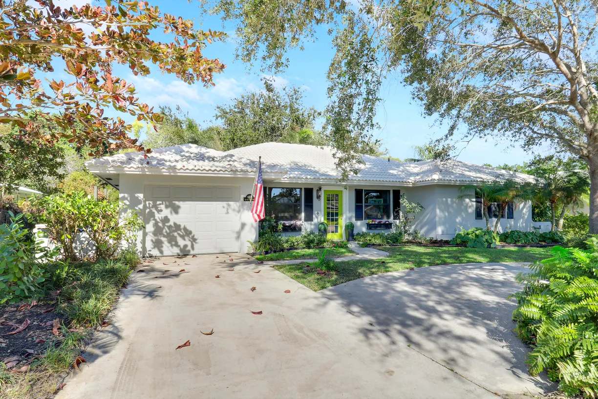 South Florida Real Estate | View 9871 SE Little Club Way | 2 Beds, 2 Baths