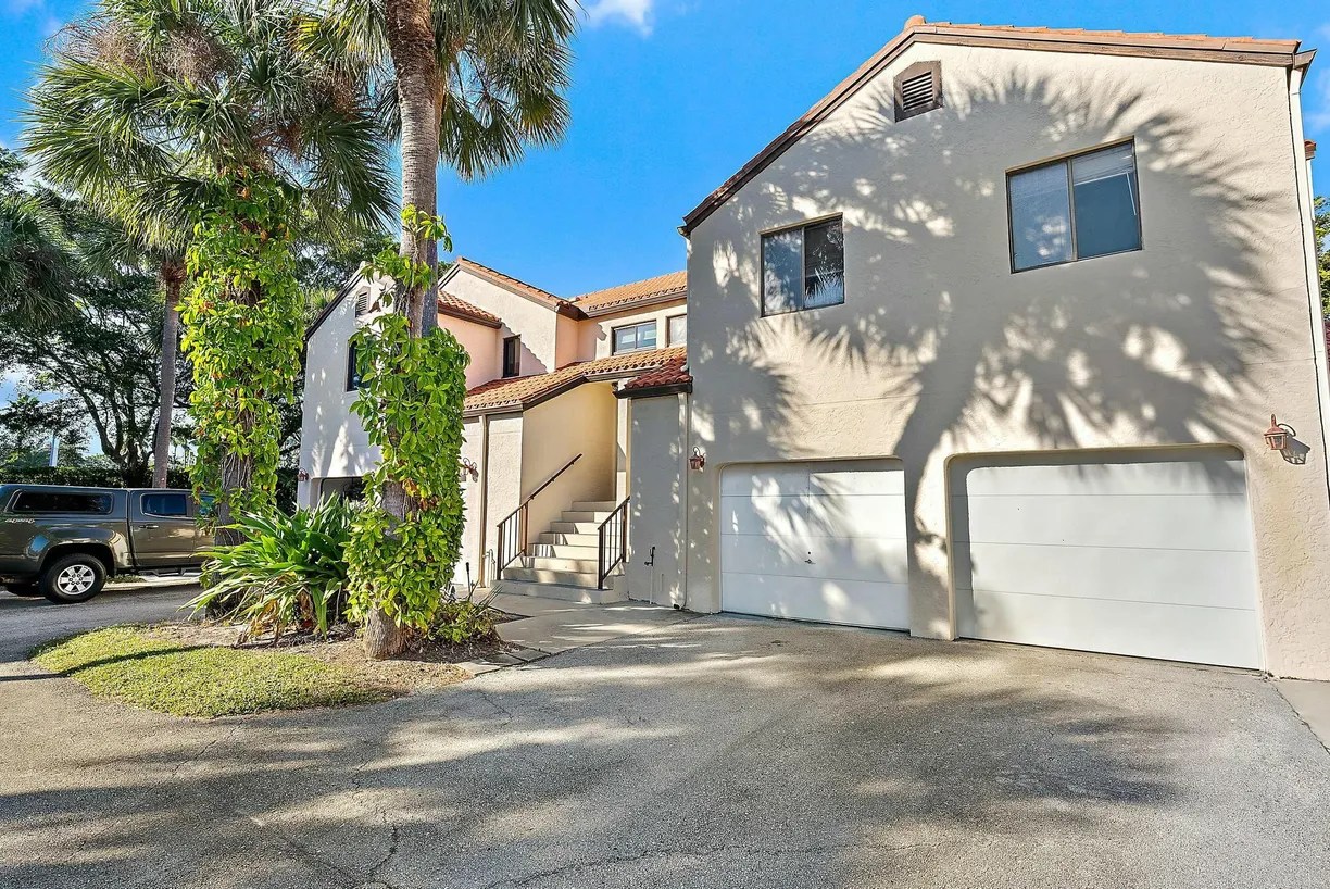 South Florida Real Estate | View 13 Via De Casas Sur, 202 | Listing