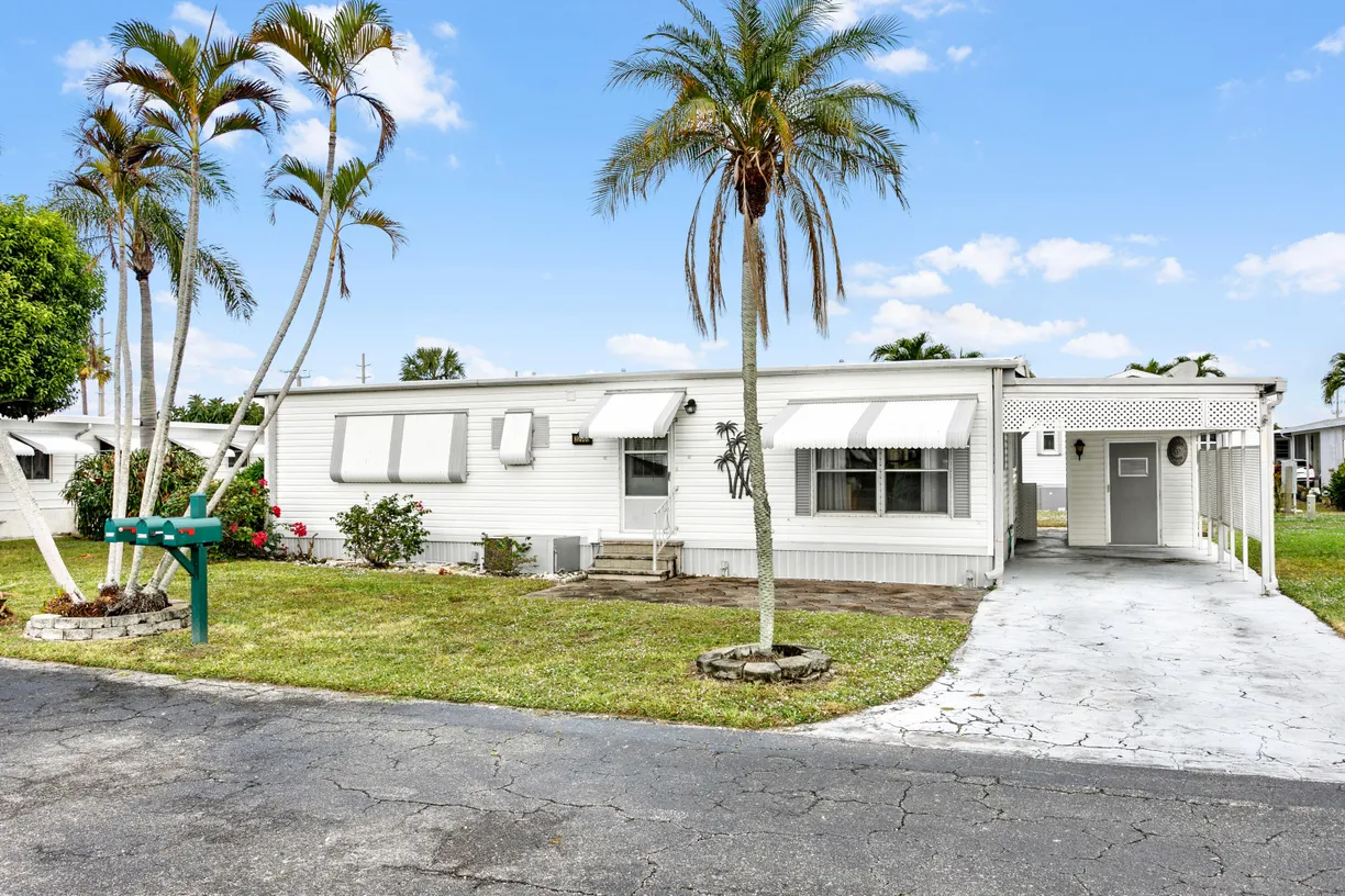 South Florida Real Estate | View 32006 Domingo Bay | 2 Beds, 2 Baths