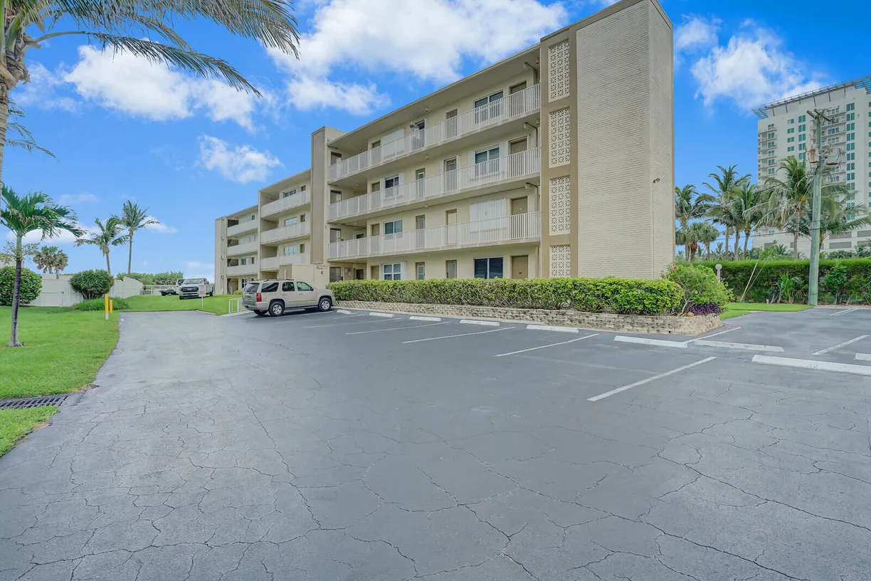 South Florida Real Estate | View 3600 N Ocean Drive, 423 | Listing