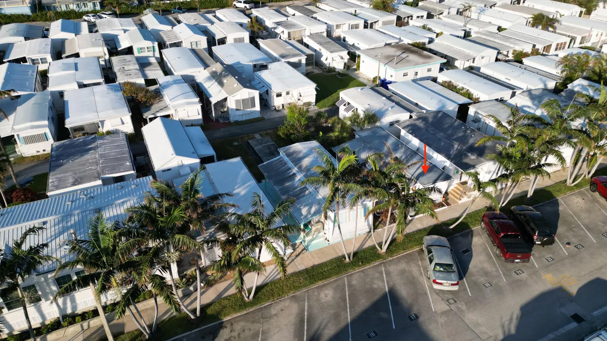 South Florida Real Estate | View 21 Ruthmary Avenue, G | 1 Bed, 1 Bath