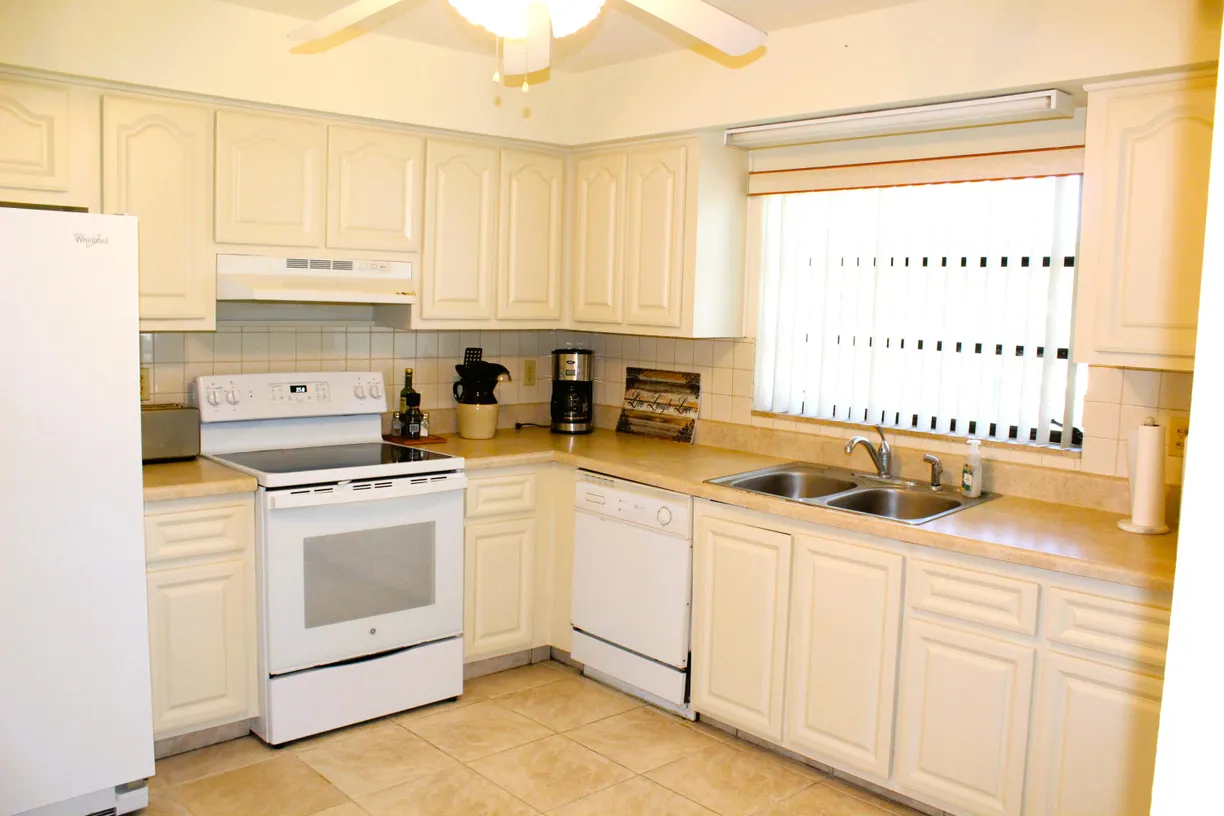 South Florida Real Estate | View 10070 Eaglewood Road, B | Listing
