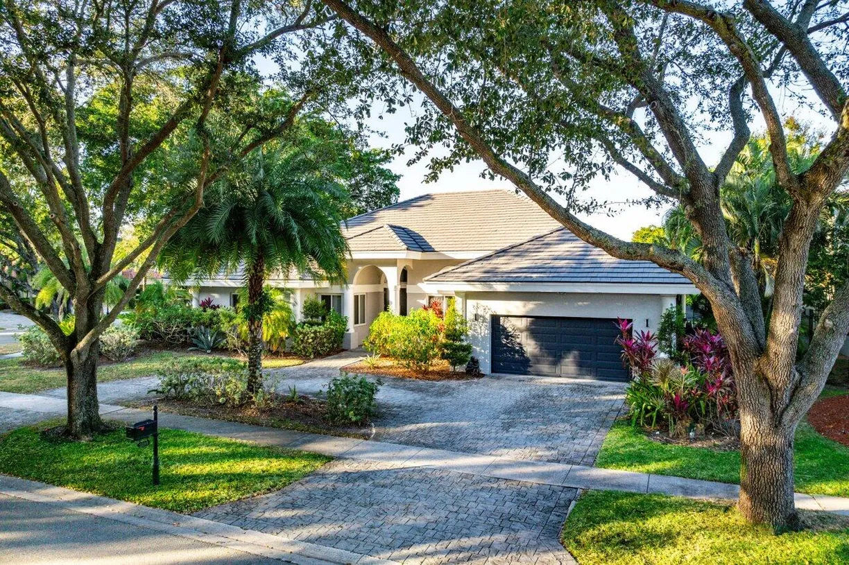 South Florida Real Estate | View 3299 St Annes Drive | 3 Beds, 2 Baths