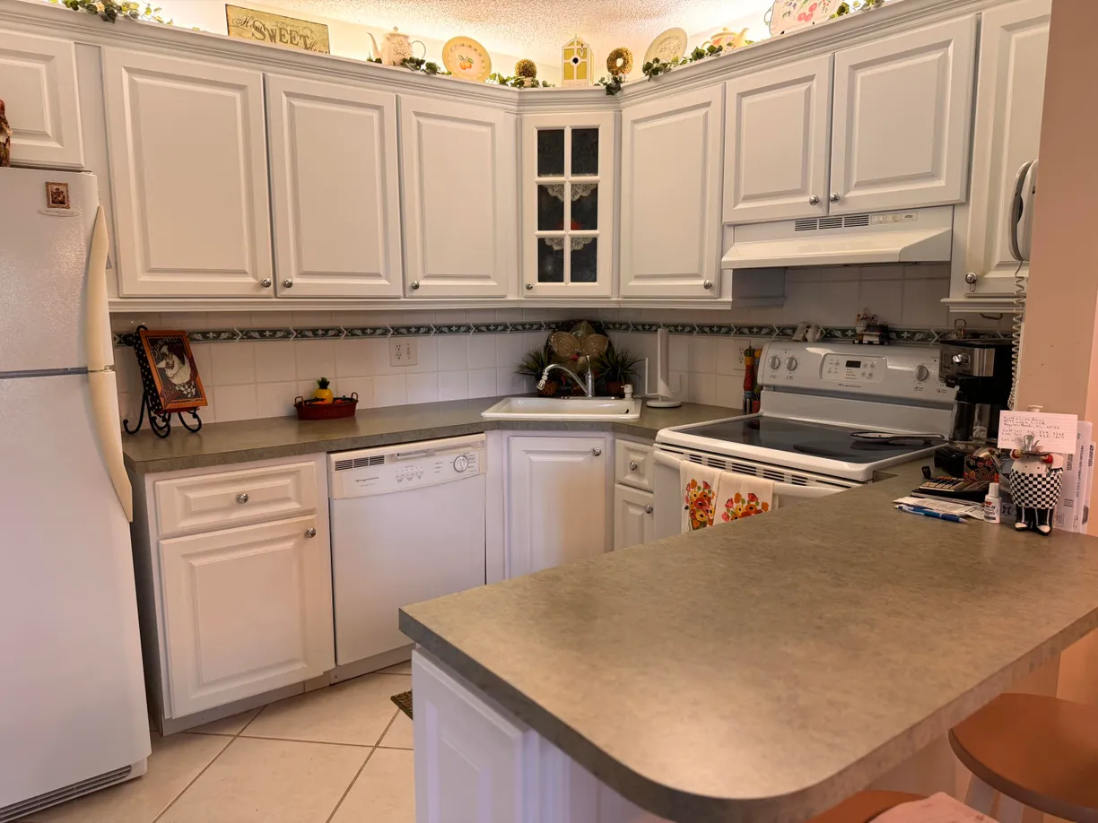 South Florida Real Estate | View 321 Knotty Pine Circle, A-2 | Listing