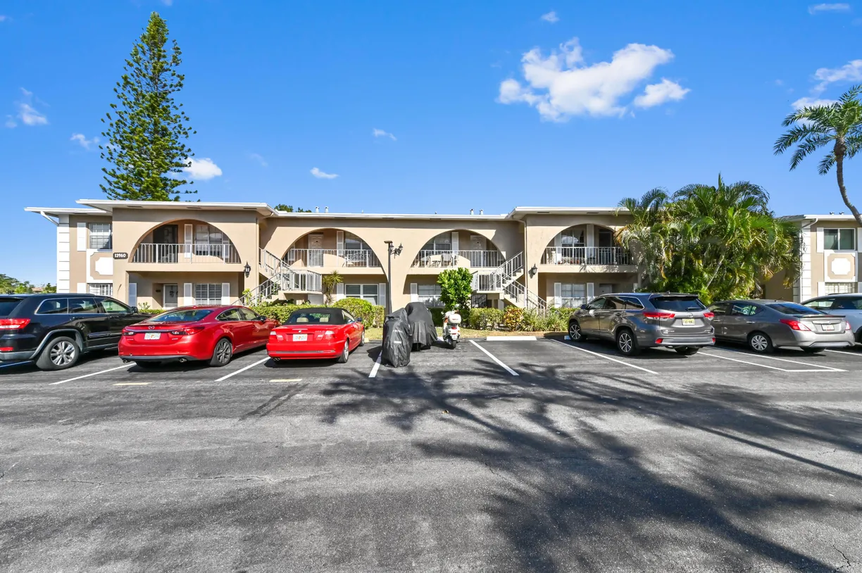 South Florida Real Estate | View 13960 Via Flora, H | Listing