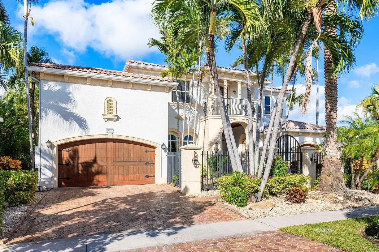 South Florida Real Estate | View 811 NE 33rd Street | Listing