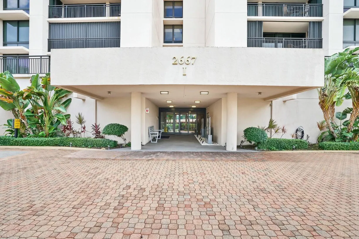 South Florida Real Estate | View 2667 N Ocean Boulevard, 507-I | 2 Beds, 2 Baths