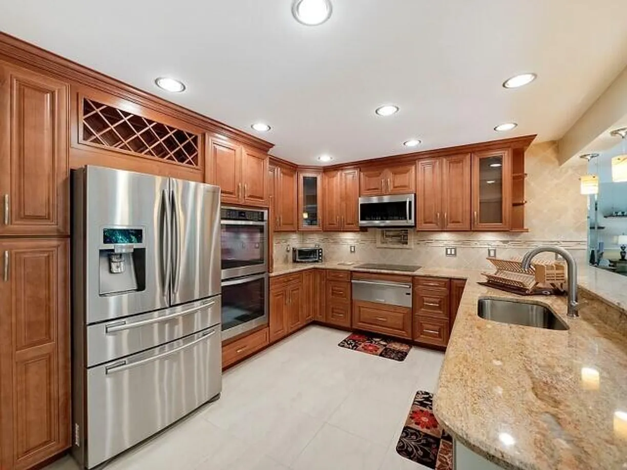 South Florida Real Estate | View 28 Balfour Road | Listing