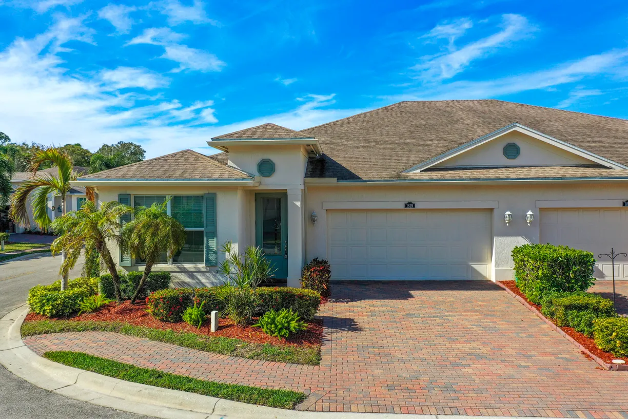 South Florida Real Estate | View 1819 Oakgrove Court | Listing