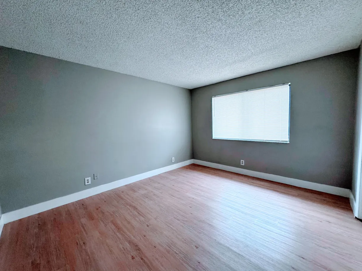 South Florida Real Estate | View 193 Lakeview Drive, 205 | Listing
