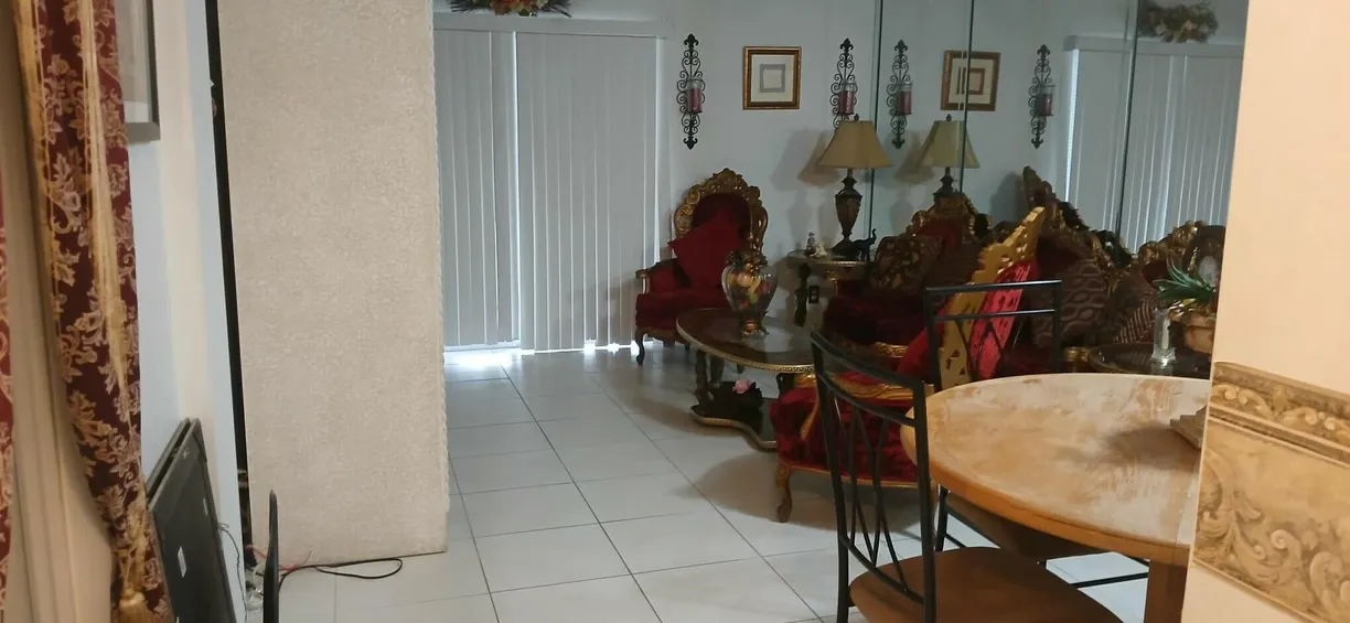 South Florida Real Estate | View 2616 N Garden Dr, 111 | Listing
