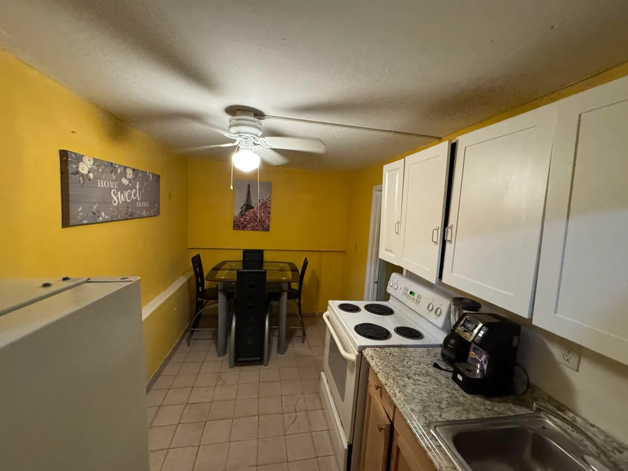 South Florida Real Estate | View 915 Forest Hill Boulevard | Listing