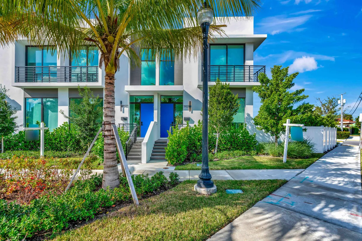 South Florida Real Estate | View 1901 Dock Street | 3 Beds, 3 Baths