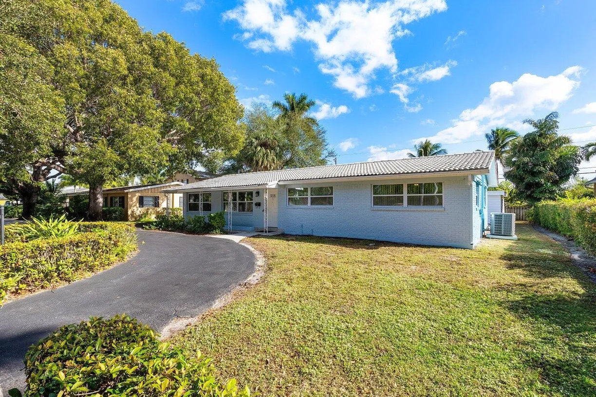 South Florida Real Estate | View 908 Prosperity Farms Road | Listing