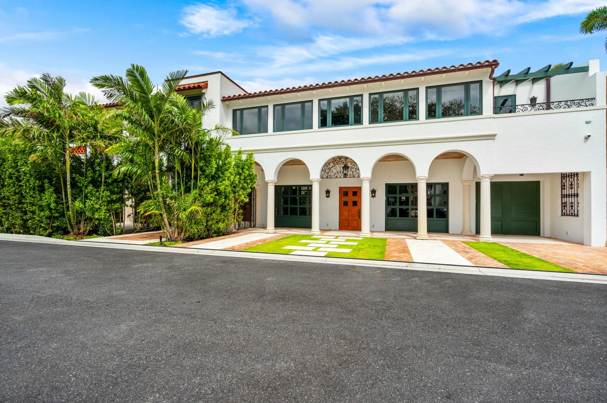 South Florida Real Estate | View 206 Phipps Plaza | Listing