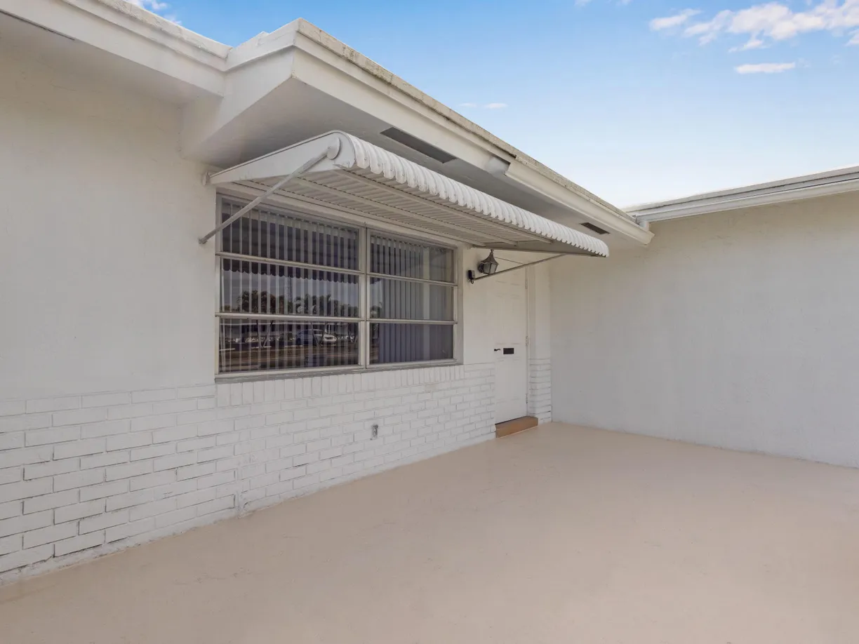 South Florida Real Estate | View 2016 SW Golf Lane | Listing