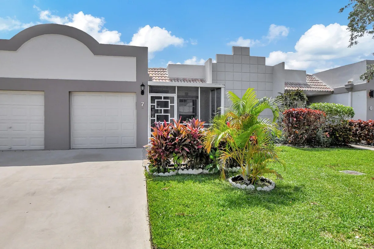 South Florida Real Estate | View 18820 Stewart Circle, 7 | 2 Beds, 2 Baths