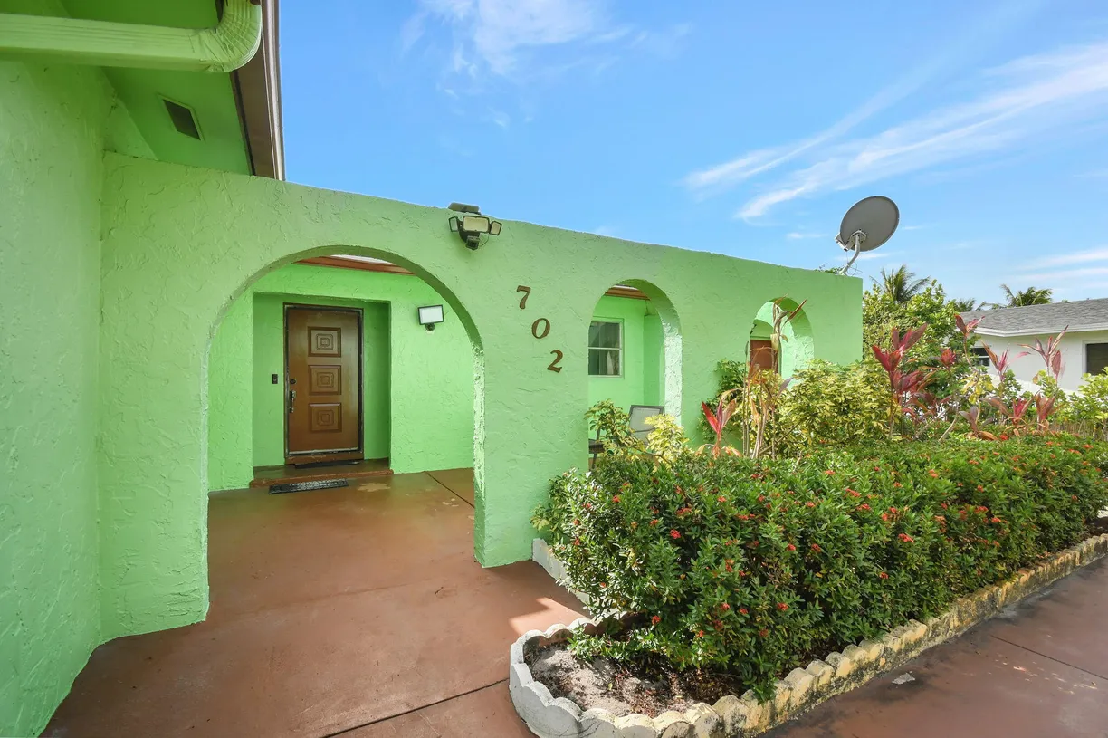 South Florida Real Estate | View 702 SW 23rd Terrace | Listing