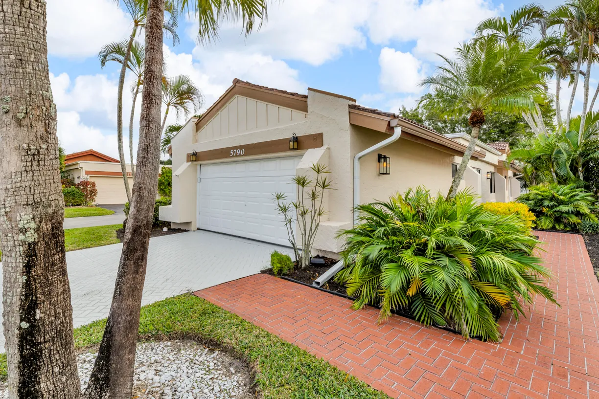 South Florida Real Estate | View 5790 Piping Rock Drive | 3 Beds, 2 Baths