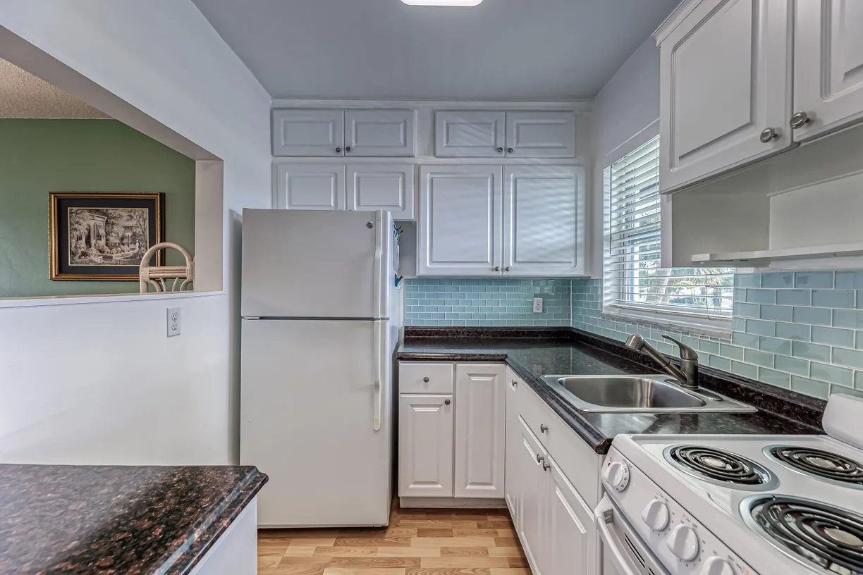 South Florida Real Estate | View 251 S Golf Boulevard, 290 | 1 Bed, 1 Bath