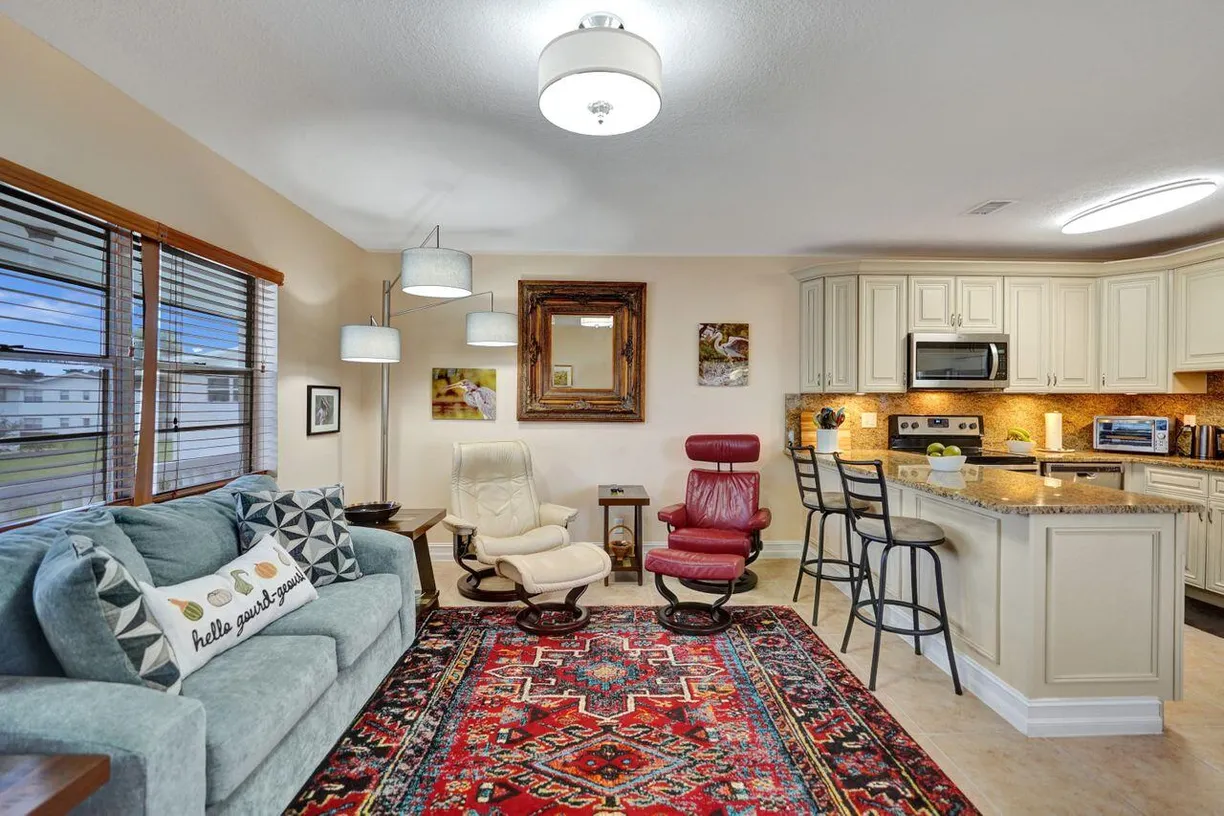 South Florida Real Estate | View 116 Easthampton E | 1 Bed, 1 Bath