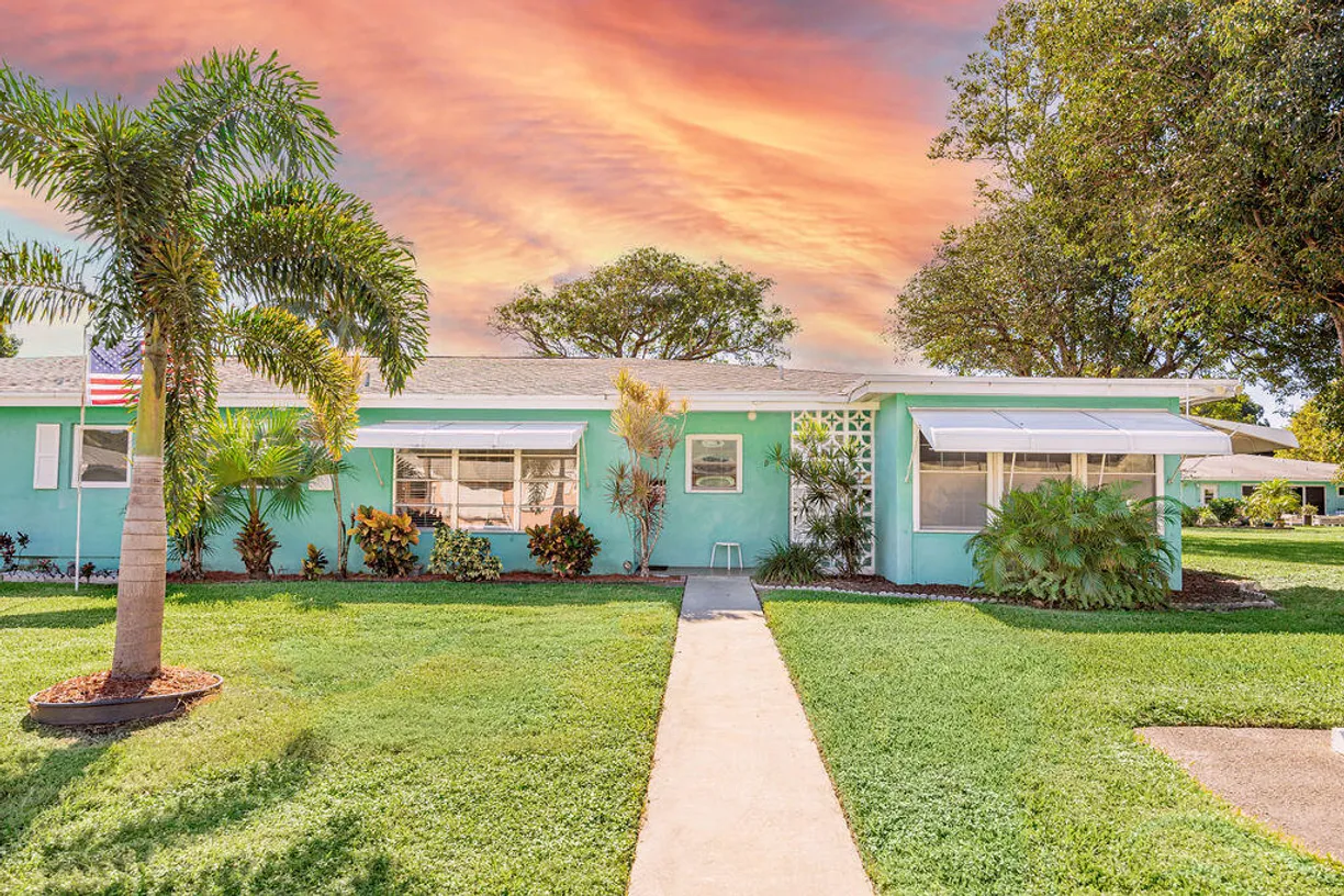 South Florida Real Estate | View 450 North Boulevard, C | 1 Bed, 1 Bath