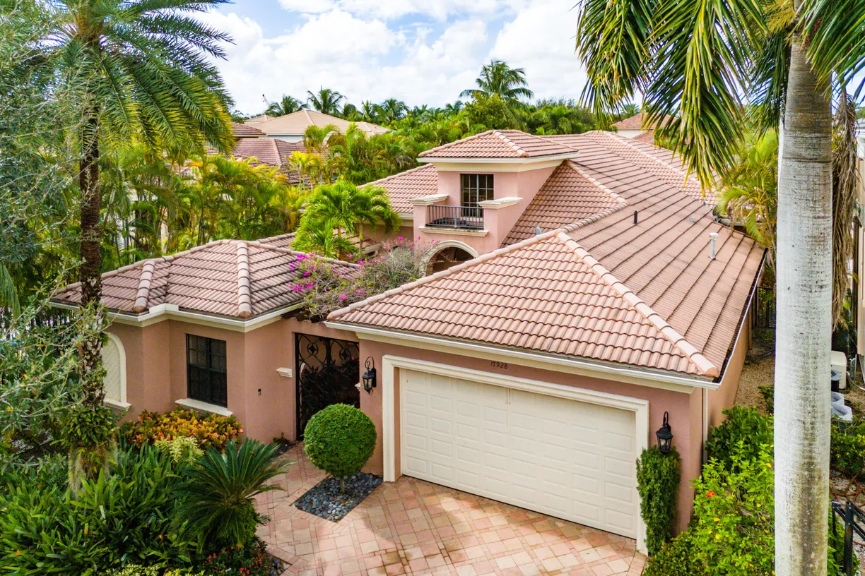 South Florida Real Estate | View 17928 Villa Club Way | Listing